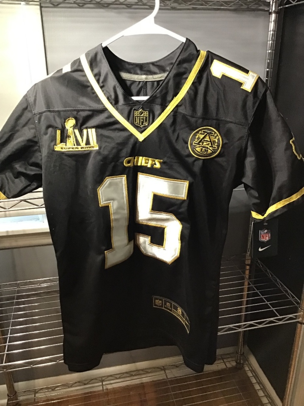 Kansas City Chiefs Patrick Mahomes #15 Black Gold Super Bowl LIV Jersey Nike You